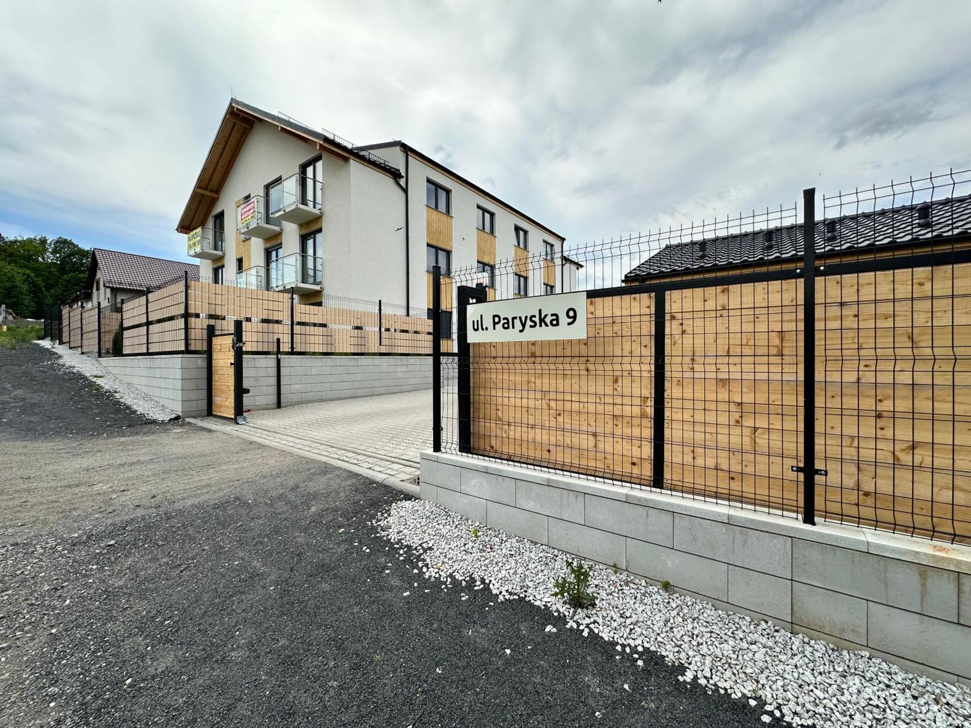 Apartament Paryska Еленя-Гура Экстерьер фото
