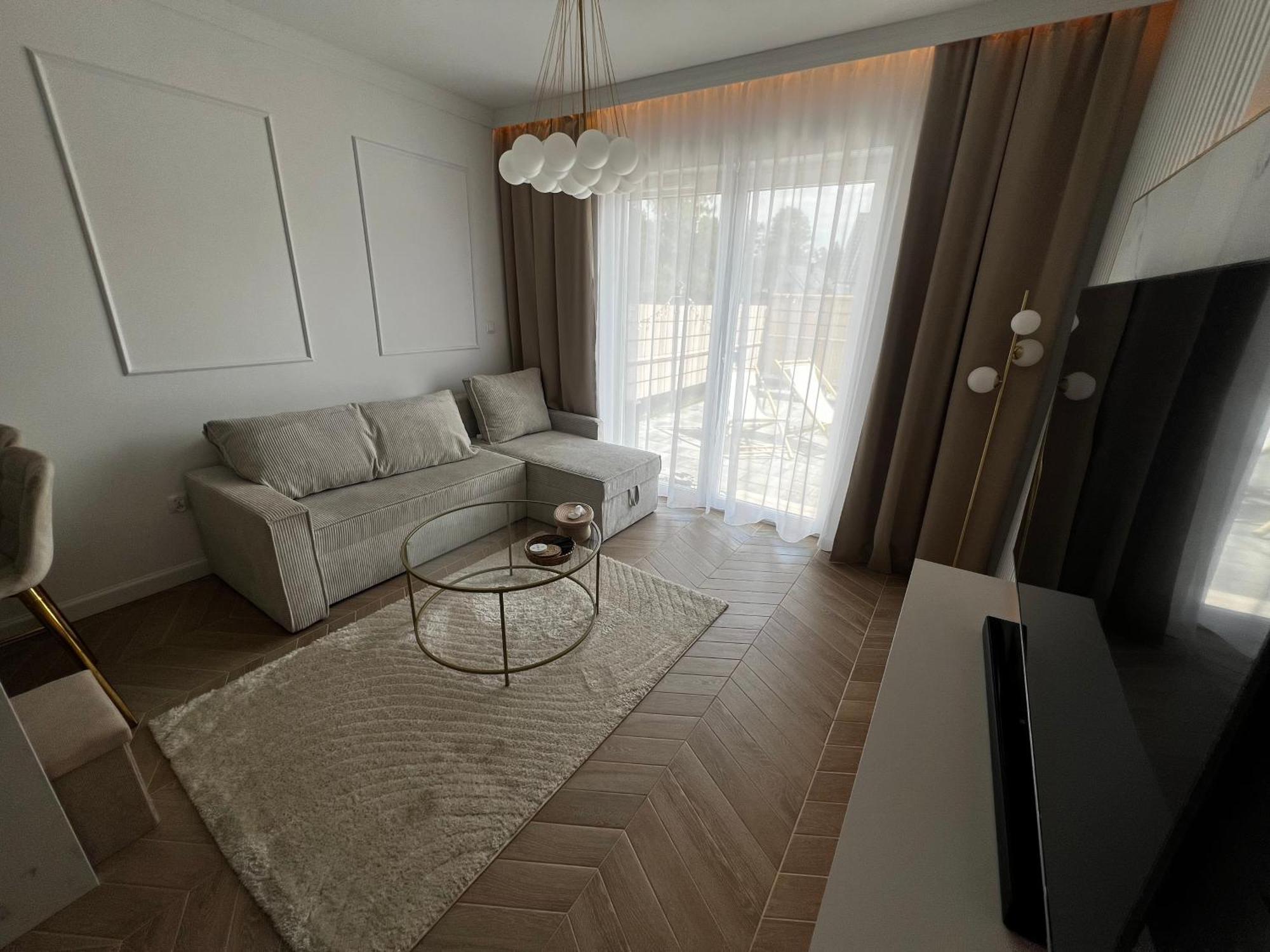 Apartament Paryska Еленя-Гура Экстерьер фото