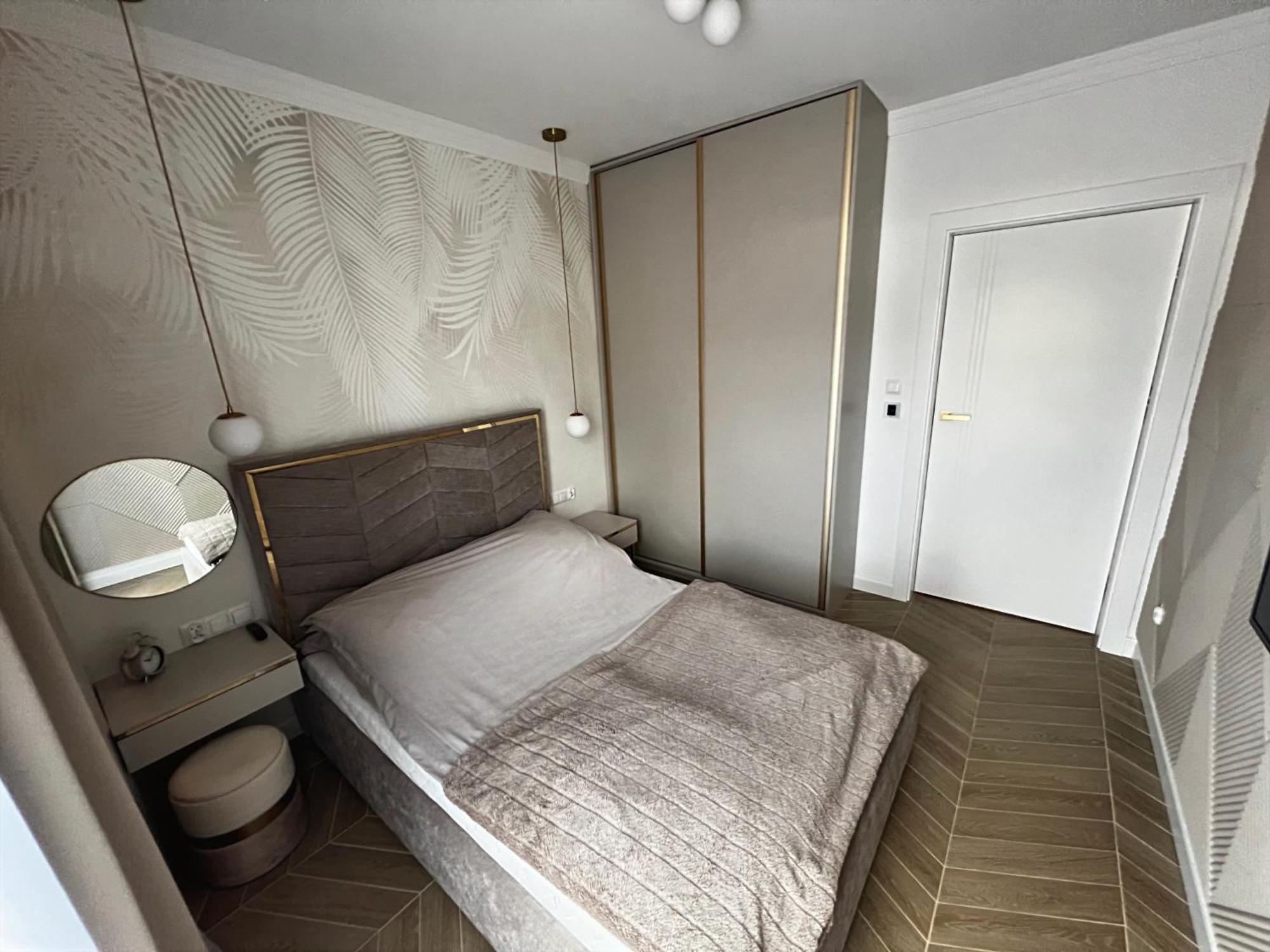 Apartament Paryska Еленя-Гура Экстерьер фото