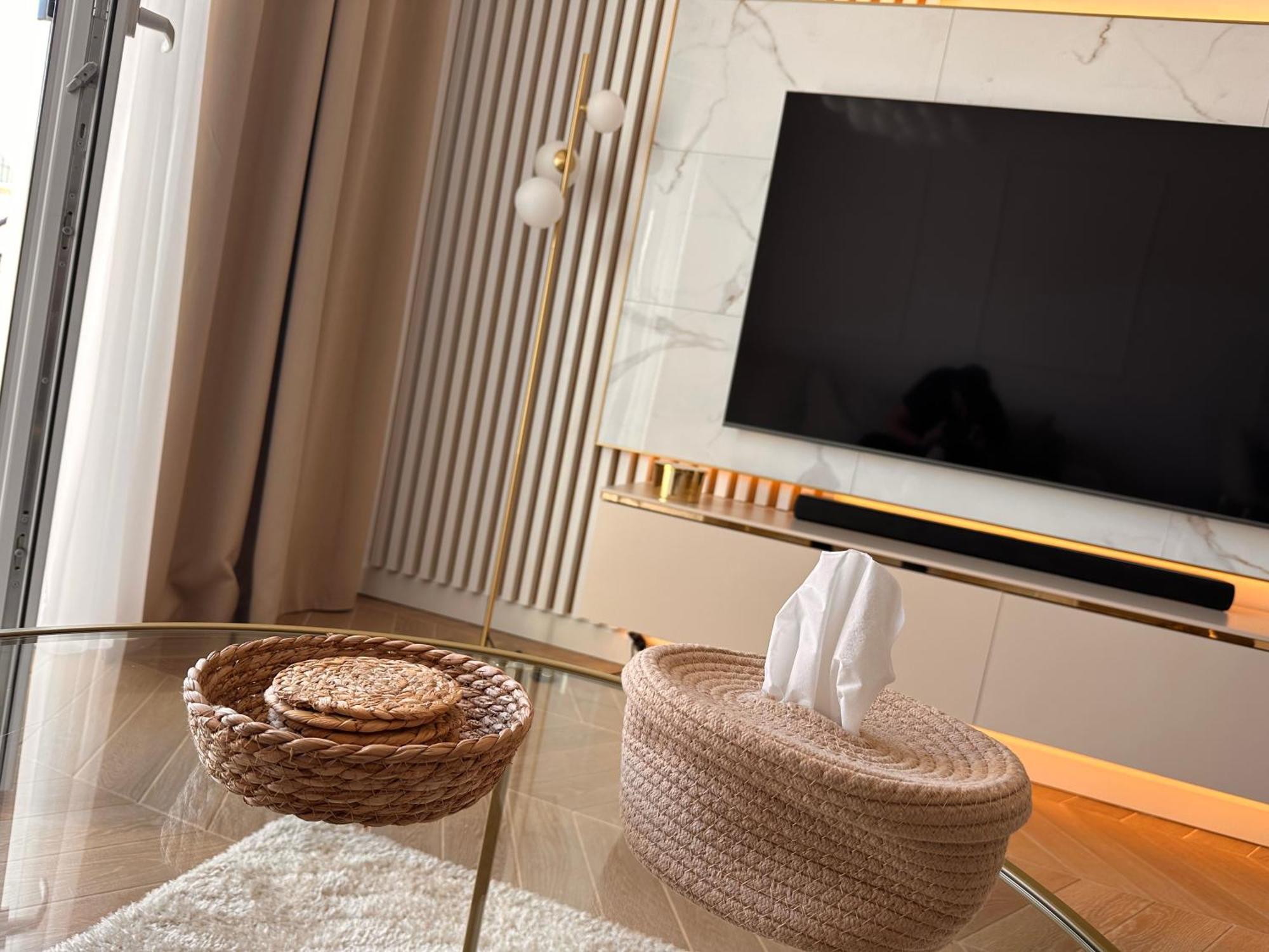 Apartament Paryska Еленя-Гура Экстерьер фото